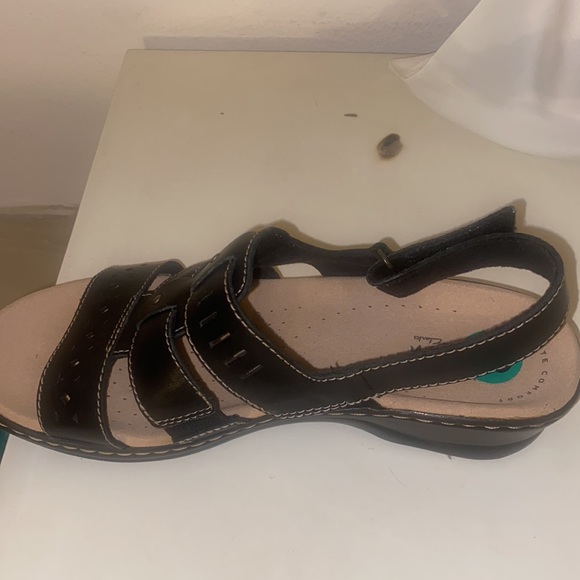 Clarks Shoes Size 8 - Picture 4 of 7